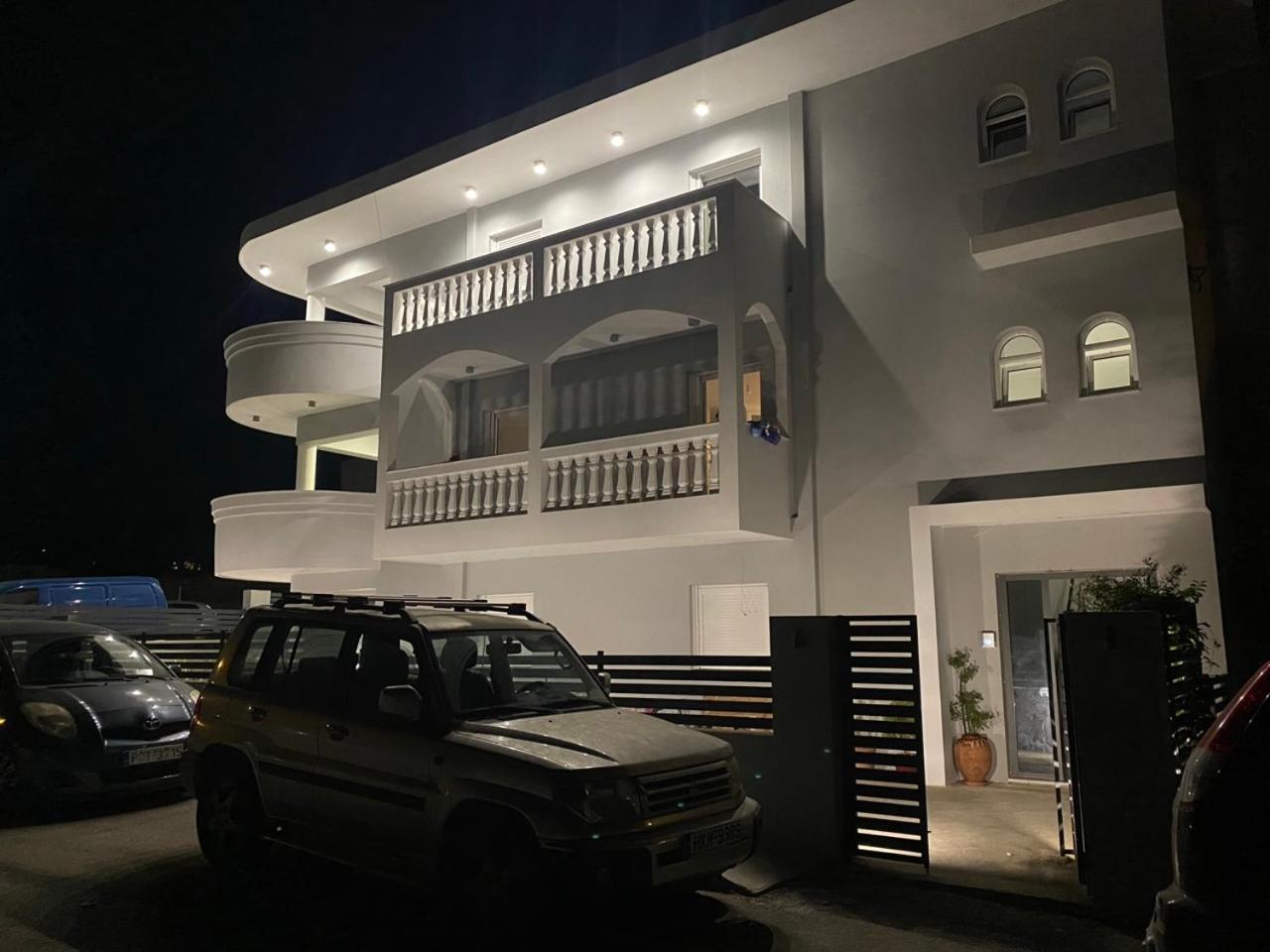 Anemoami Apartment
